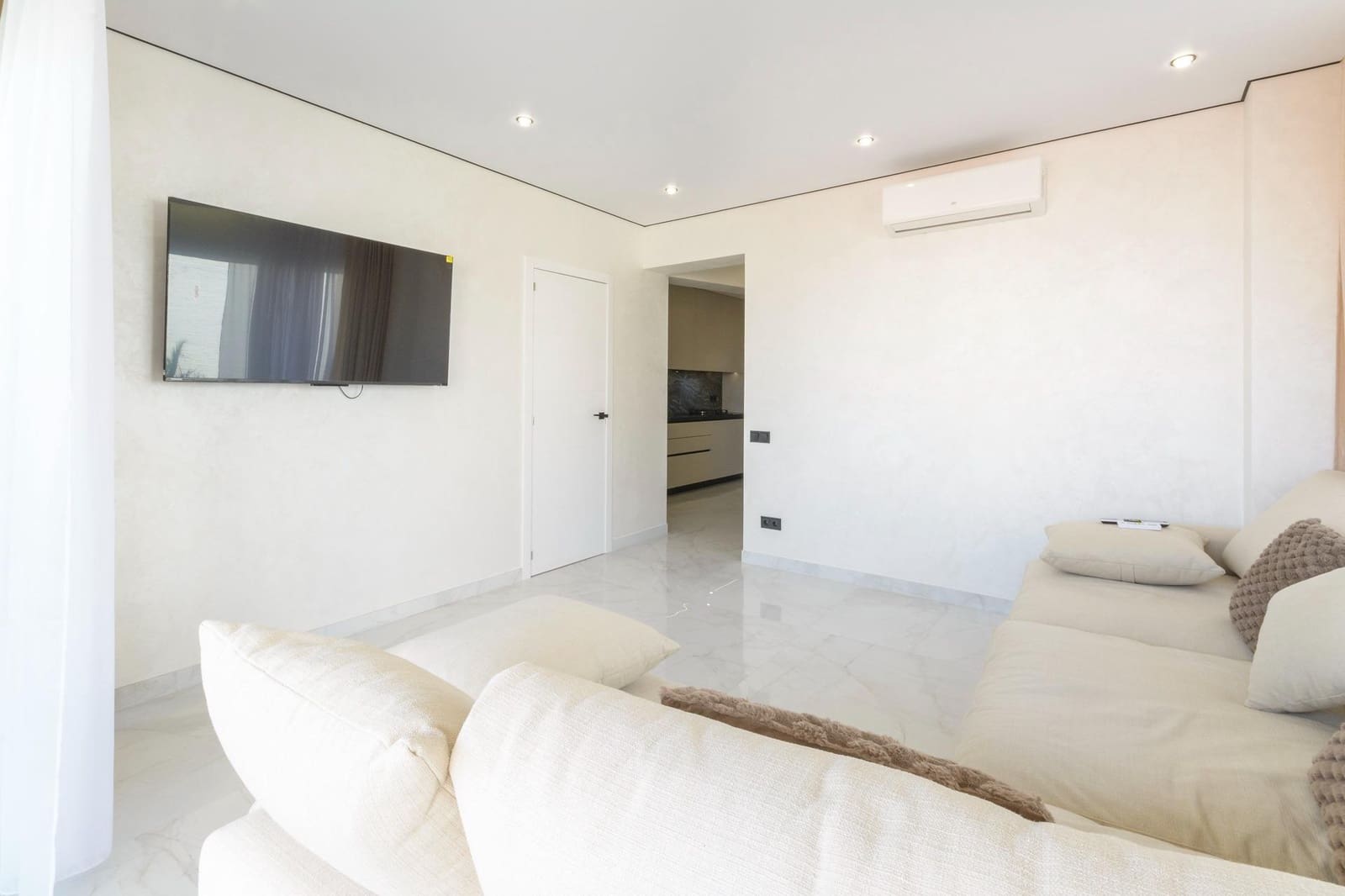 3 bedroom Apartment for sale in Gandia with garage - € 283,000 (Ref: 9679961)