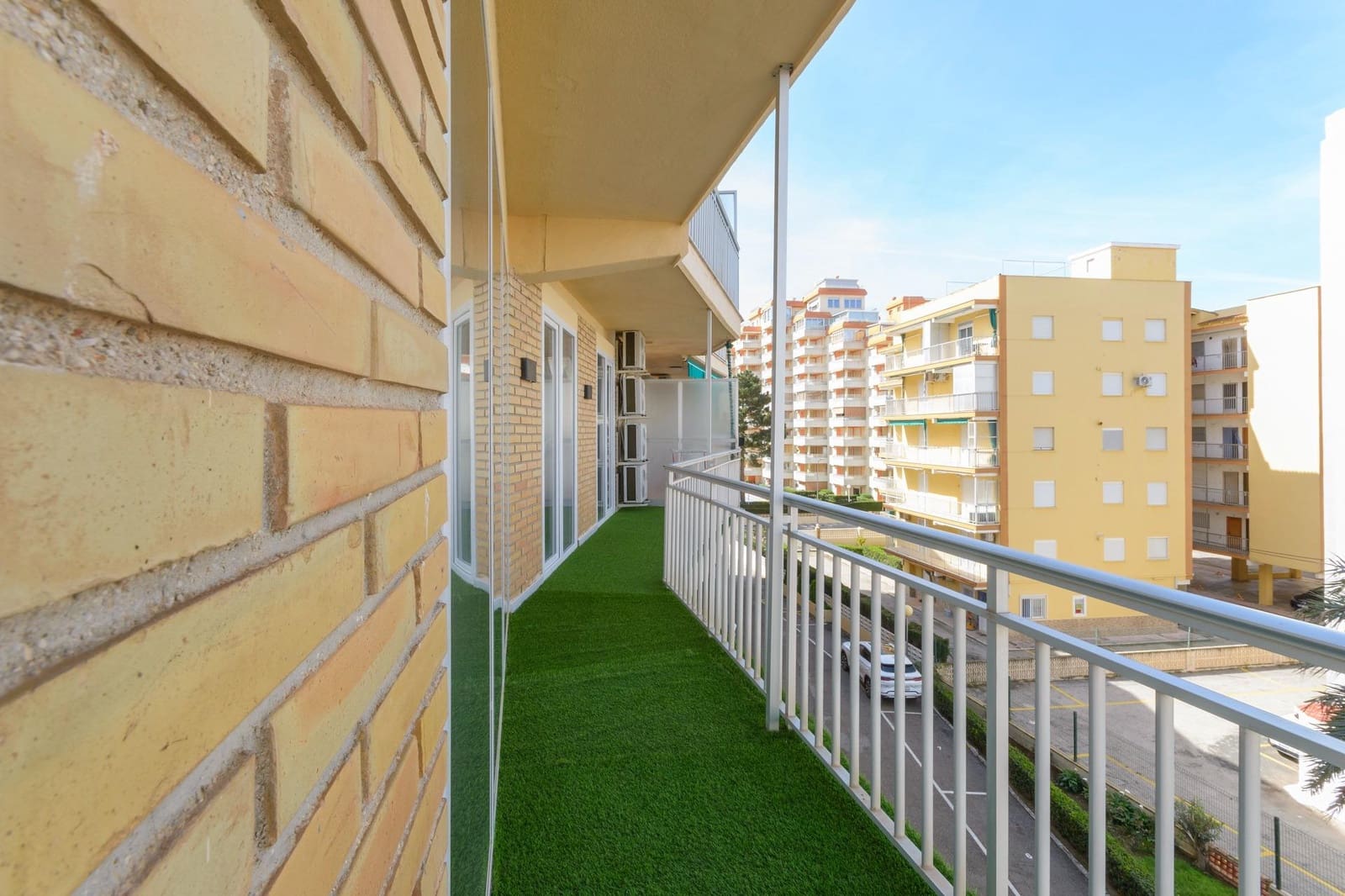 3 bedroom Apartment for sale in Gandia with garage - € 283,000 (Ref: 9679961)