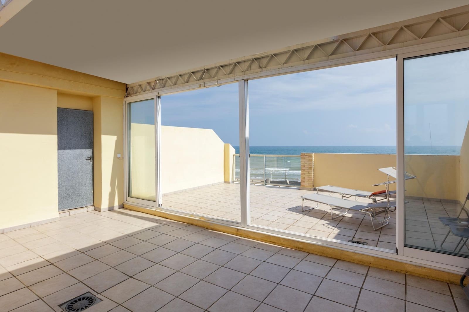 2 bedroom Penthouse for sale in Piles with pool garage - € 265,000 (Ref: 9738938)