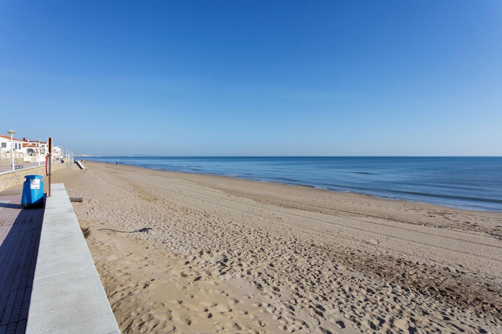 2 bedroom Penthouse for sale in Piles with pool garage - € 265,000 (Ref: 9738938)