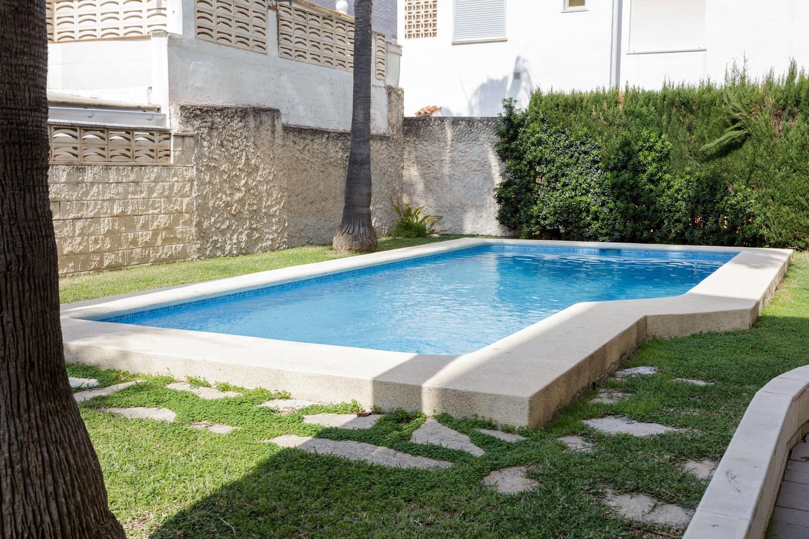 2 bedroom Penthouse for sale in Piles with pool garage - € 265,000 (Ref: 9738938)