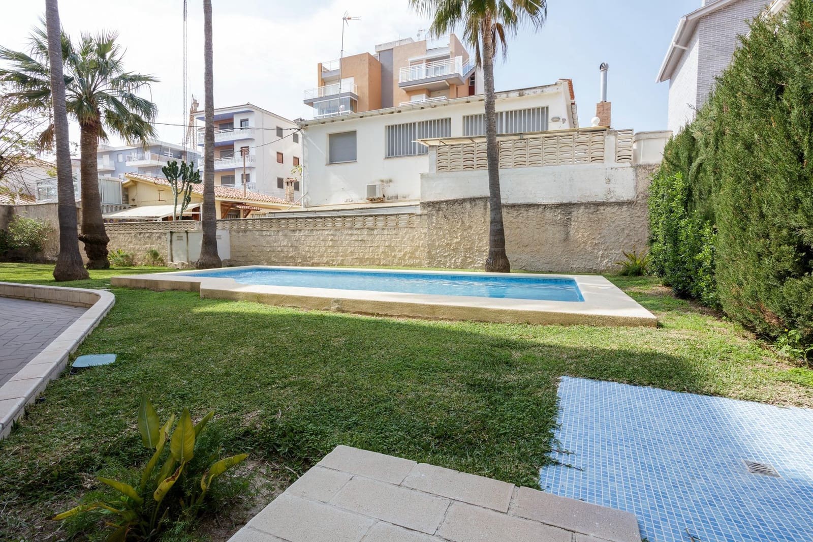 2 bedroom Penthouse for sale in Piles with pool garage - € 265,000 (Ref: 9738938)