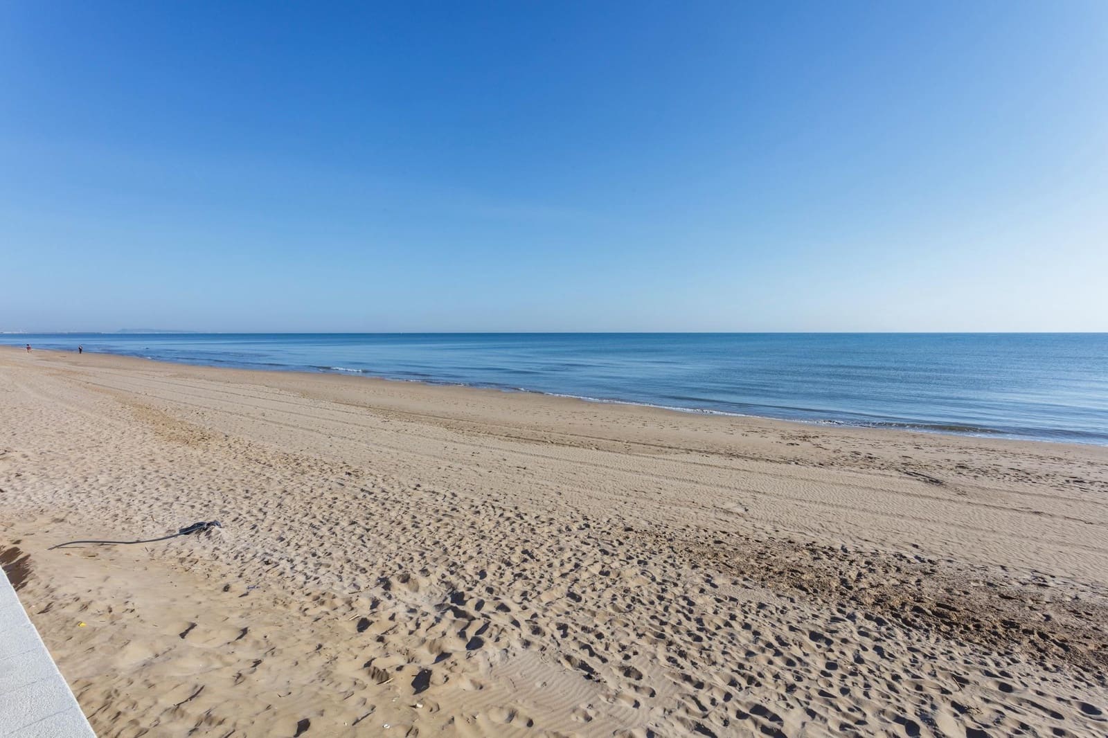 2 bedroom Penthouse for sale in Piles with pool garage - € 265,000 (Ref: 9738938)