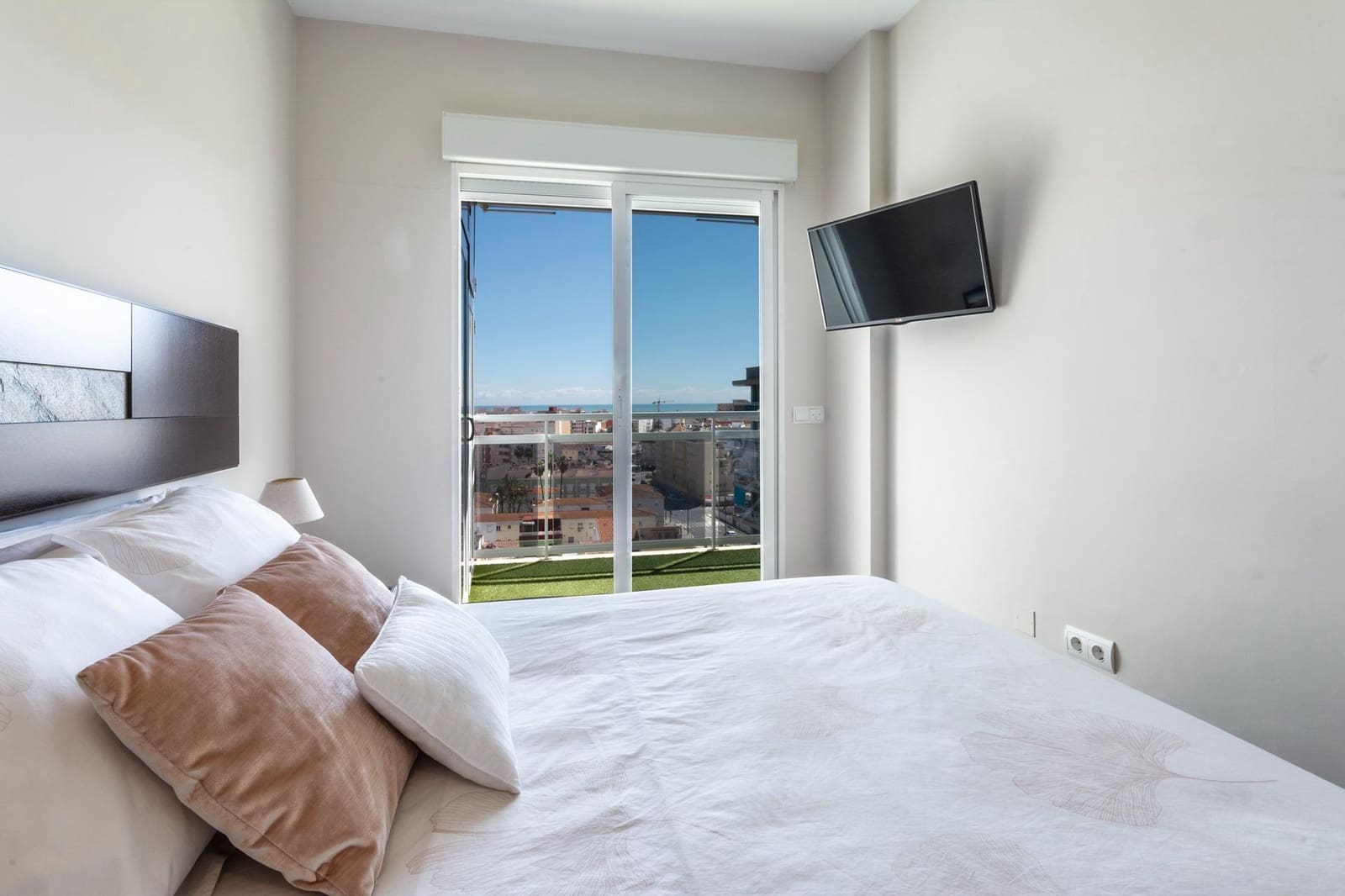 3 sypialnia Apartament na sprzedaż w Gandia z basenem garażem - 299 000 € (Ref: 9759095)