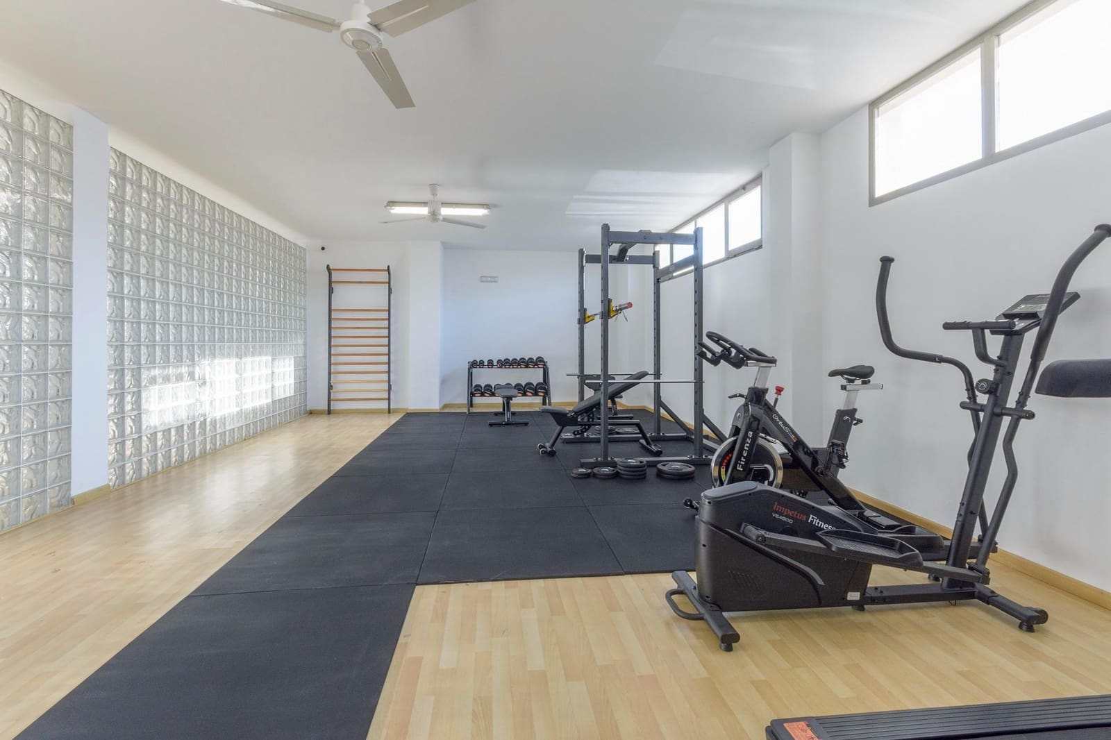 3 sypialnia Apartament na sprzedaż w Gandia z basenem garażem - 299 000 € (Ref: 9759095)