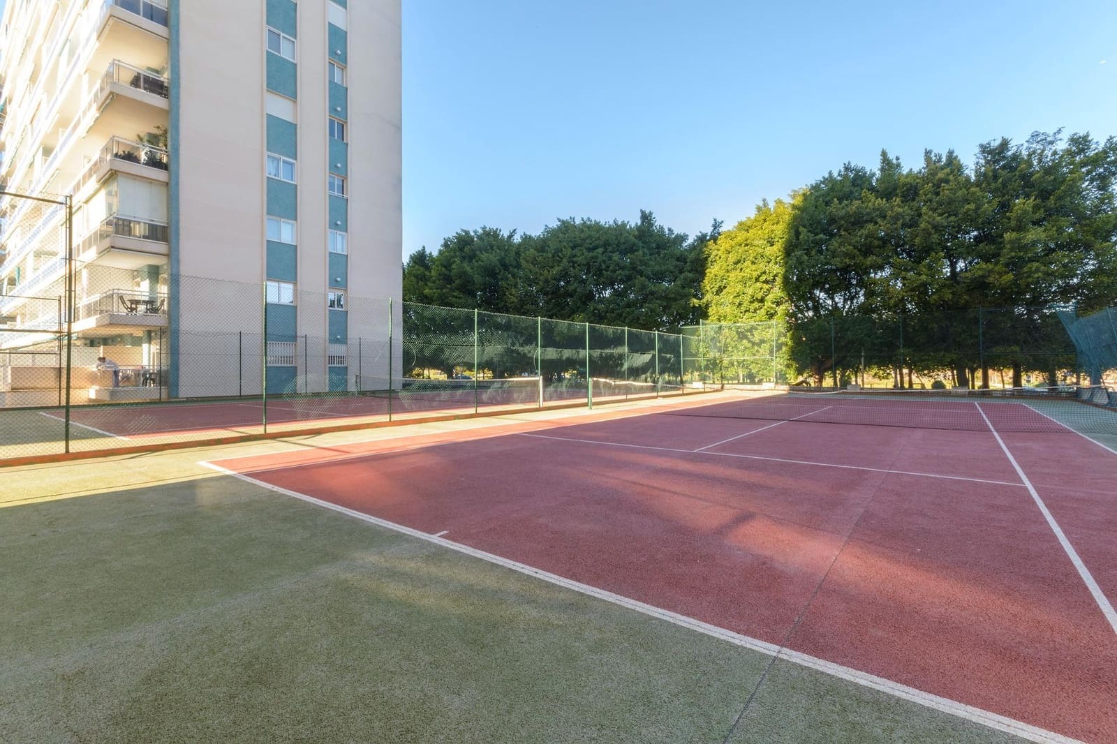 3 sypialnia Apartament na sprzedaż w Gandia z basenem garażem - 299 000 € (Ref: 9759095)