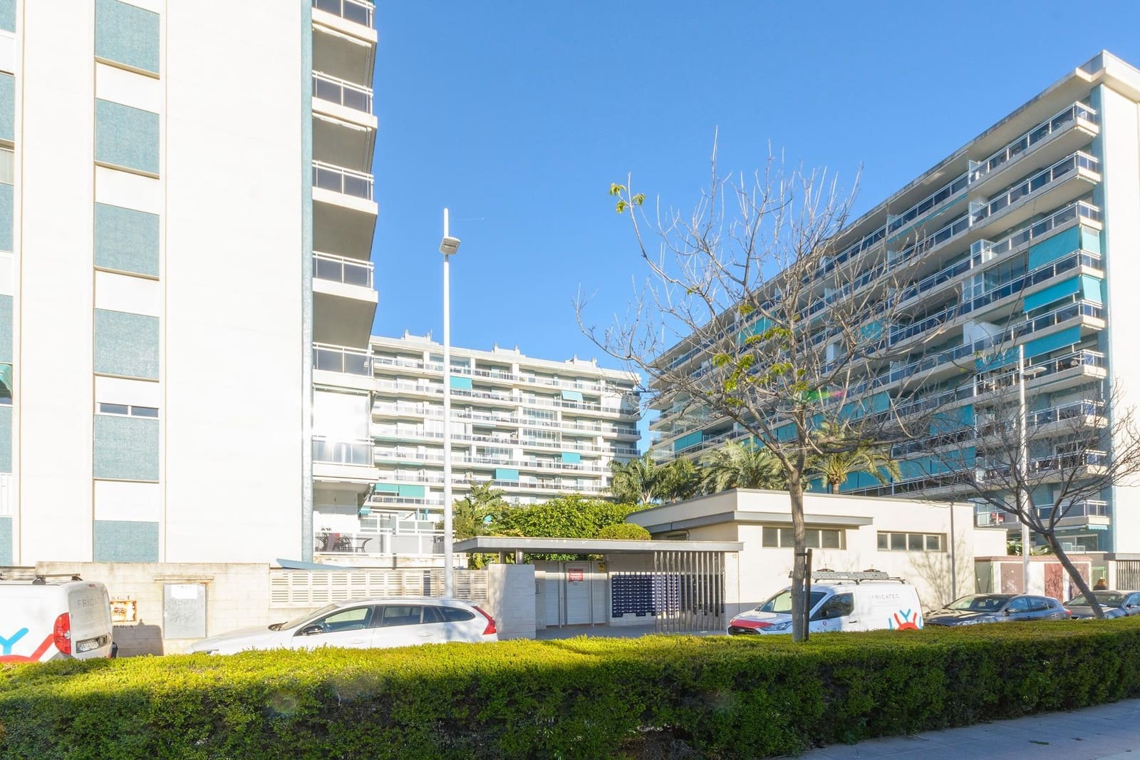 3 sypialnia Apartament na sprzedaż w Gandia z basenem garażem - 299 000 € (Ref: 9759095)