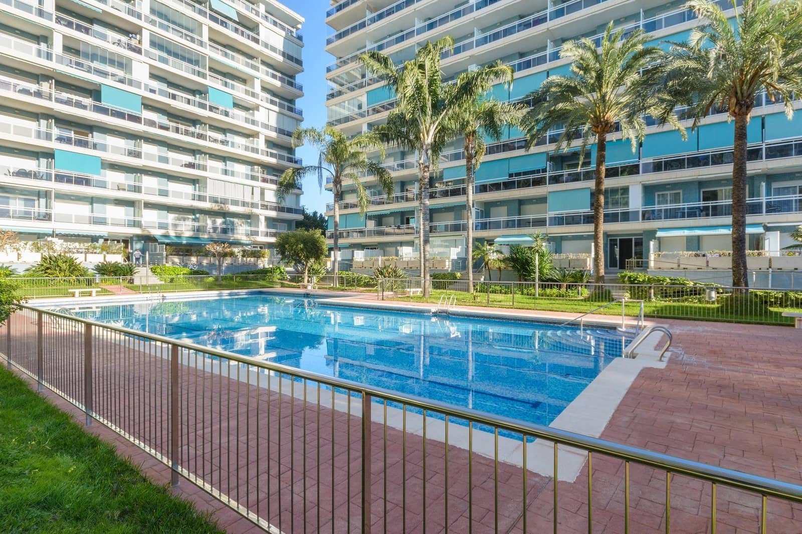 3 sypialnia Apartament na sprzedaż w Gandia z basenem garażem - 299 000 € (Ref: 9759095)