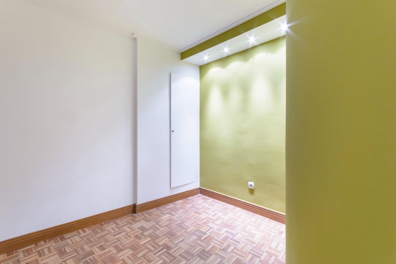 6 soveværelse Lejlighed til salg i Gandia - € 319.000 (Ref: 9831643)