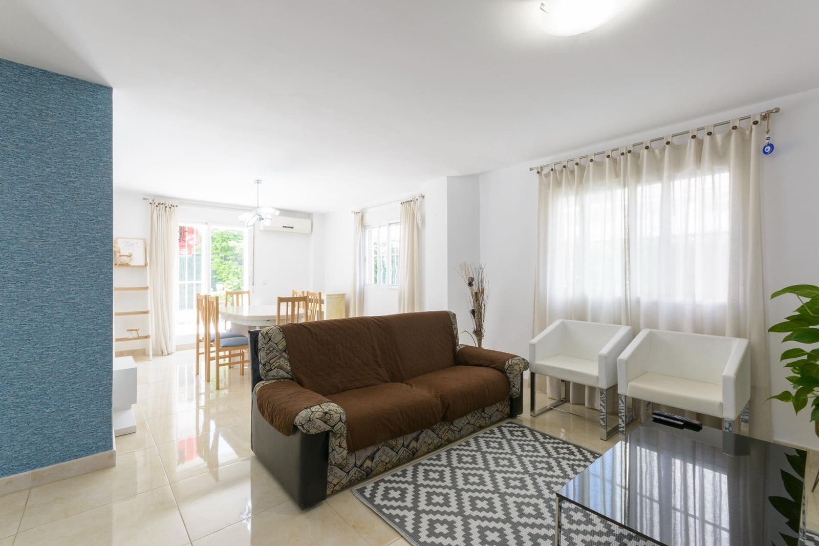 3 bedroom Apartment for sale in Gandia with garage - € 330,000 (Ref: 9833792)