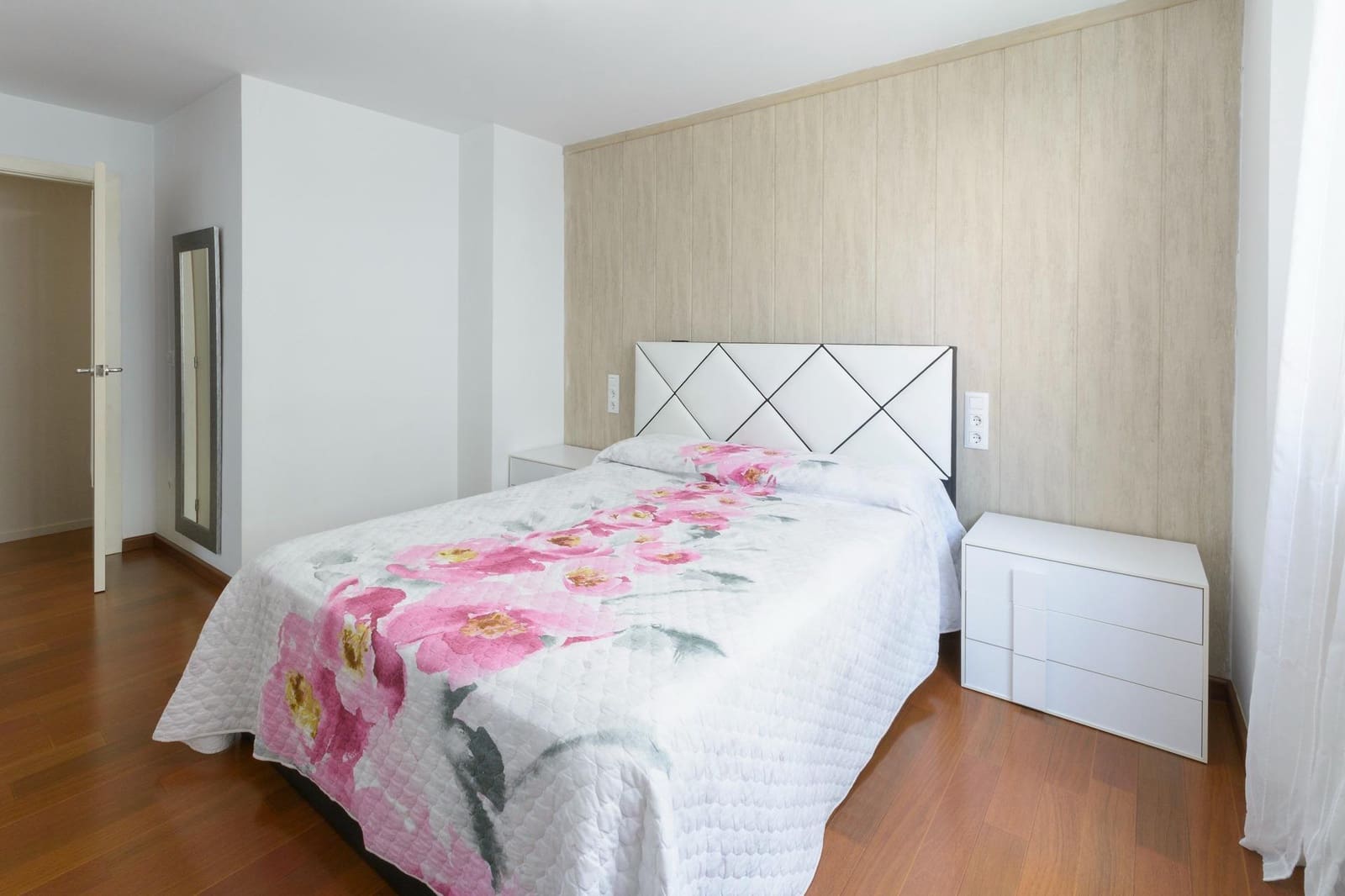 3 bedroom Apartment for sale in Gandia with garage - € 330,000 (Ref: 9833792)