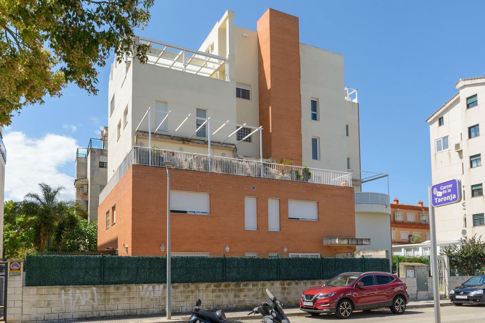 3 bedroom Apartment for sale in Gandia with garage - € 330,000 (Ref: 9833792)