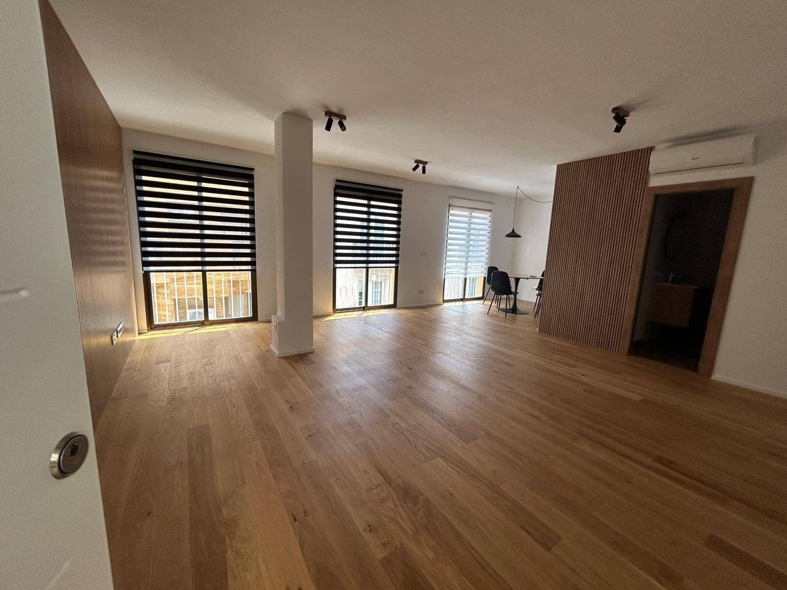 Office for rent in Gandia - € 500 (Ref: 9836443)