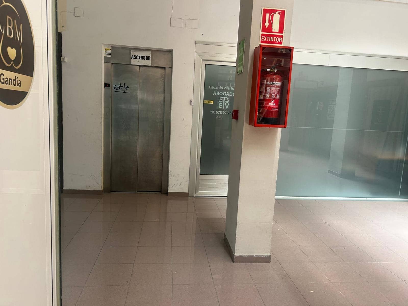 Office for rent in Gandia - € 500 (Ref: 9836443)