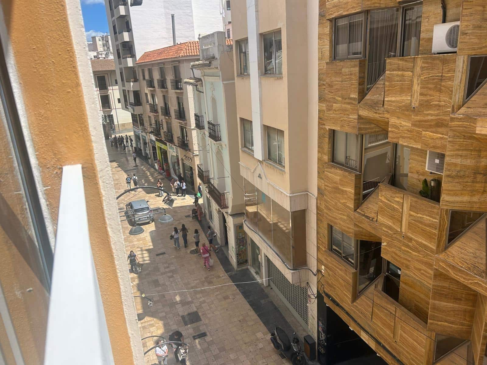 Office for rent in Gandia - € 500 (Ref: 9836443)