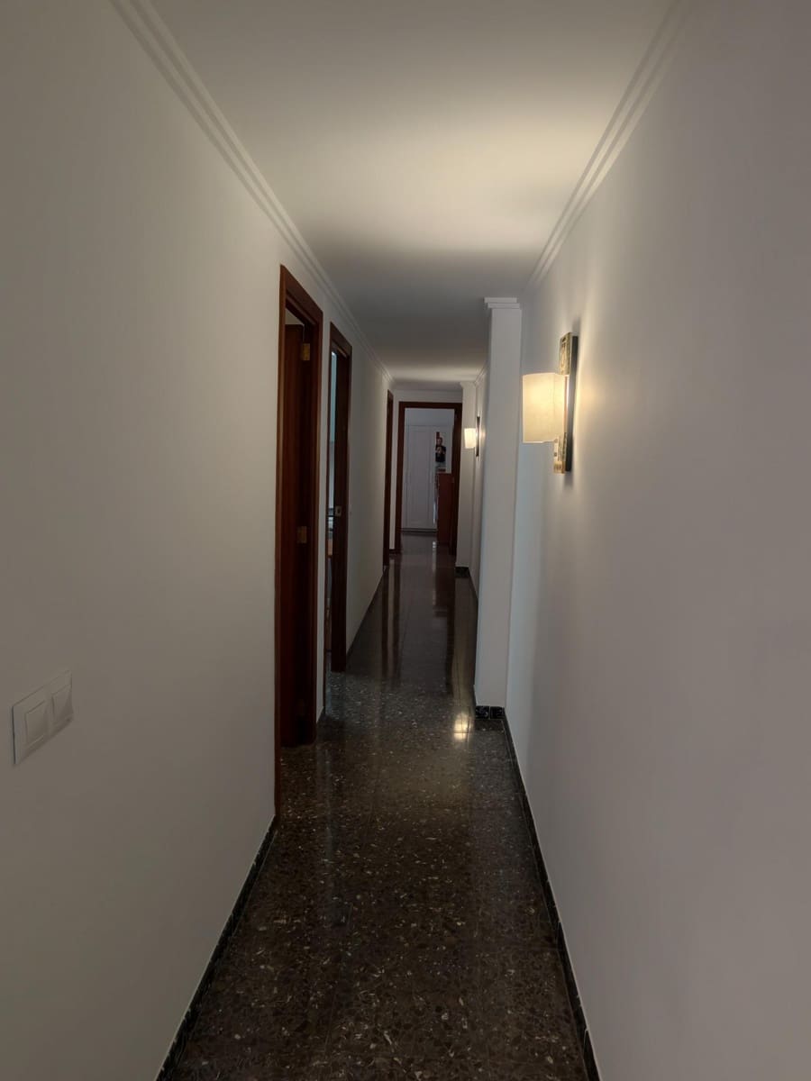 3 bedroom Flat for rent in Gandia - € 700 (Ref: 9843621)