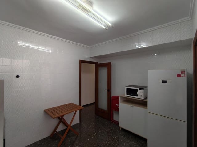 3 makuuhuone Asunto vuokrattavana paikassa Gandia - 700 € (Ref: 9843621)