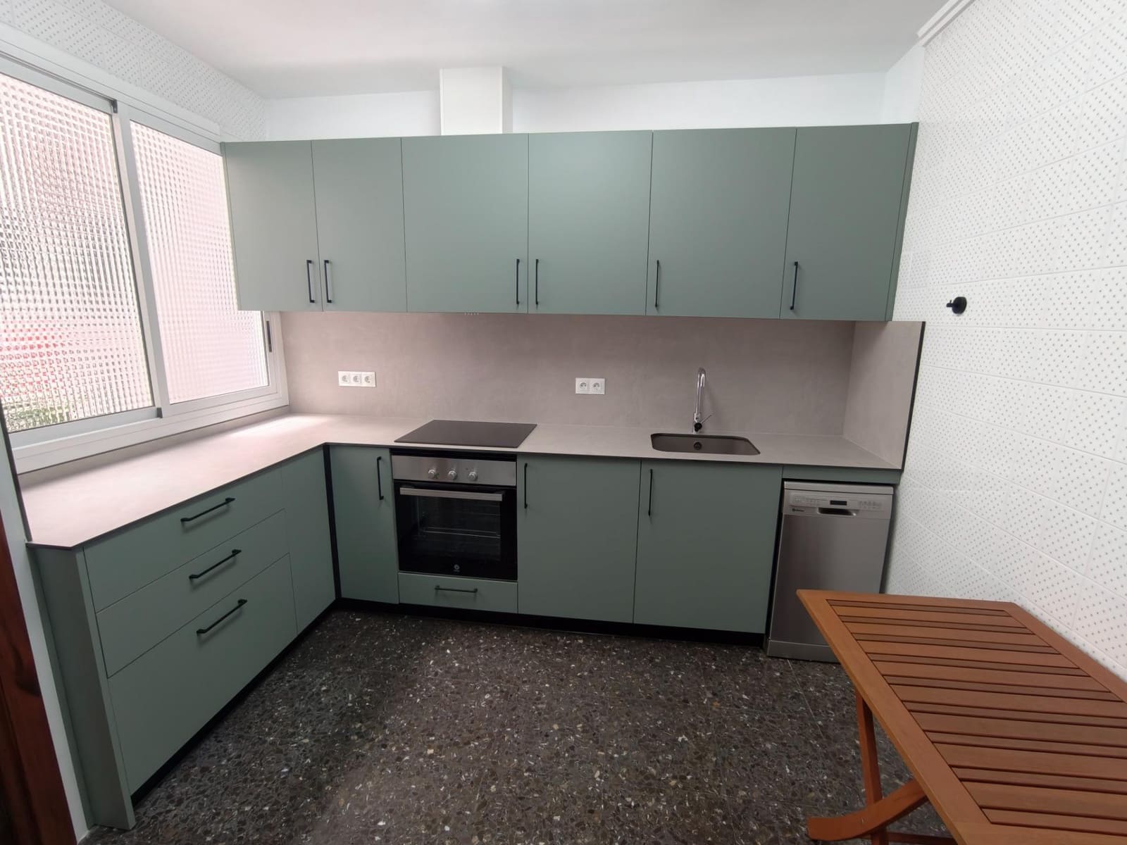 3 bedroom Flat for rent in Gandia - € 700 (Ref: 9843621)