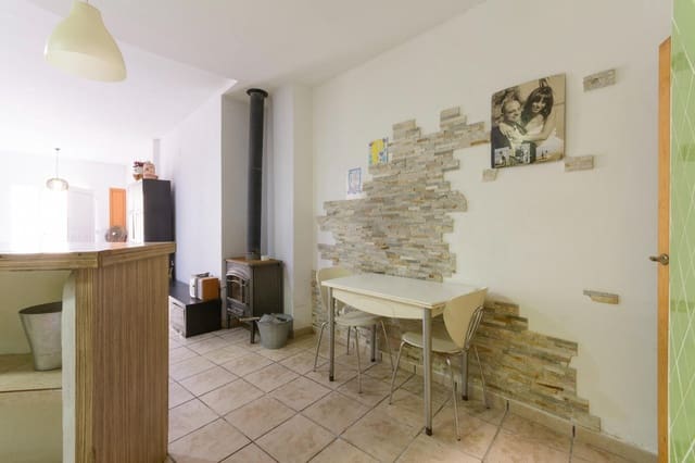 Casa de 3 habitaciones en La Font d'En Carròs en venta - 150.000 € (Ref: 9868709)
