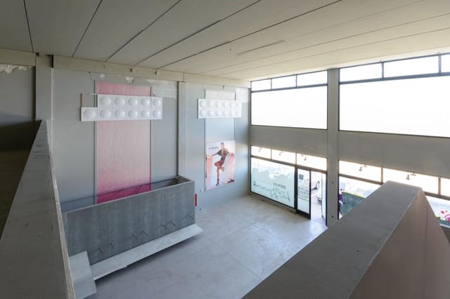 Comercial para venda em Gandia - 650 000 € (Ref: 9876567)