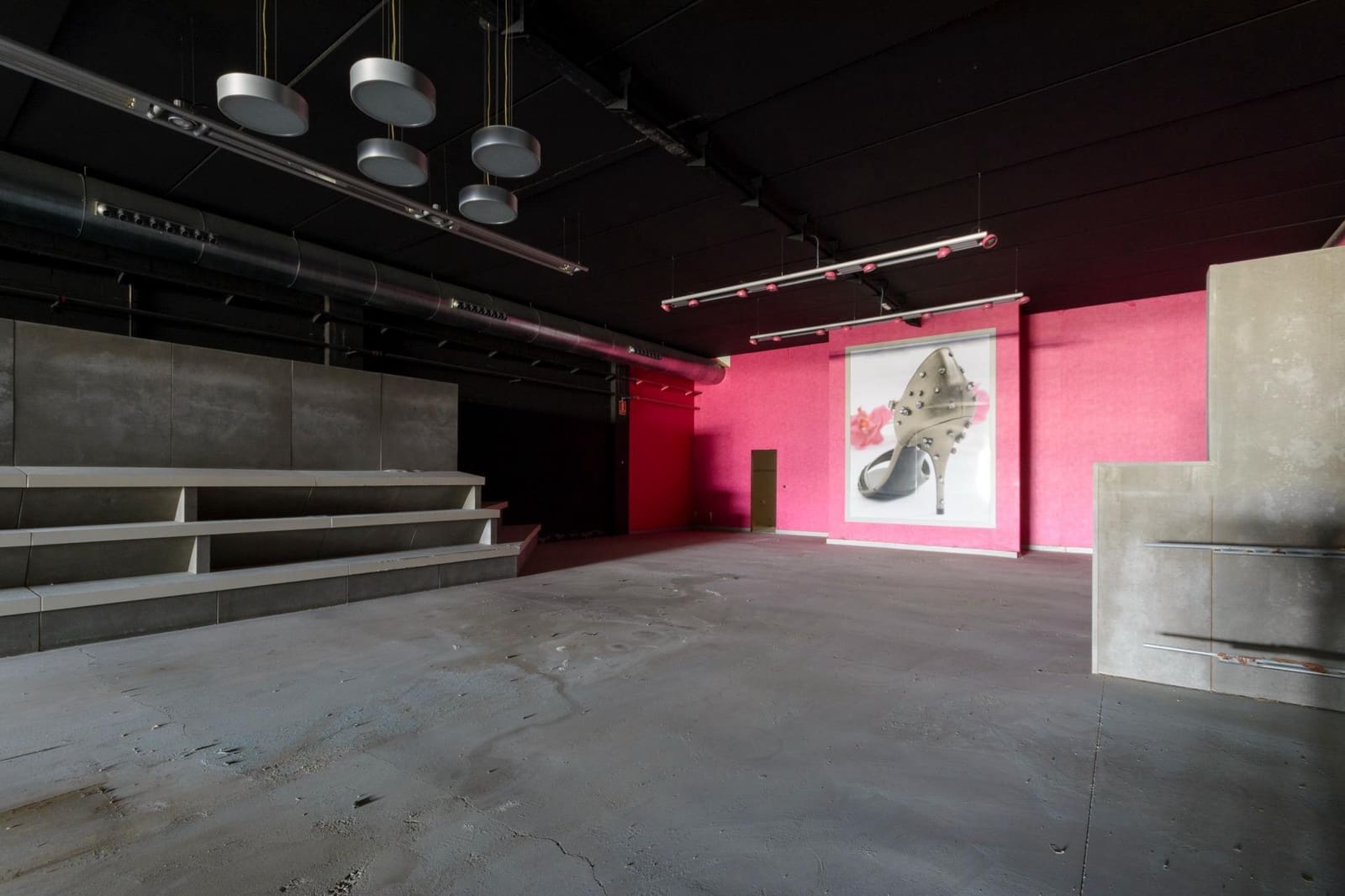 Commercial for sale in Gandia - € 650,000 (Ref: 9876567)