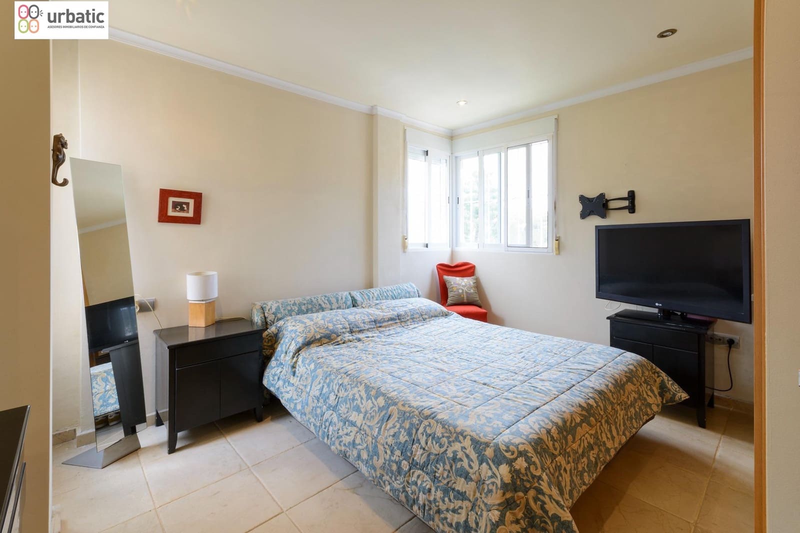4 Zimmer Villa zu verkaufen in Gandia mit Garage - 415.000 € (Ref: 9882032)