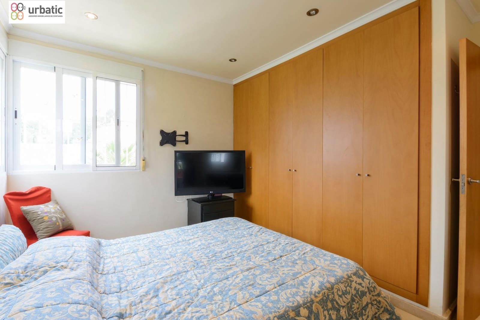 4 Zimmer Villa zu verkaufen in Gandia mit Garage - 415.000 € (Ref: 9882032)