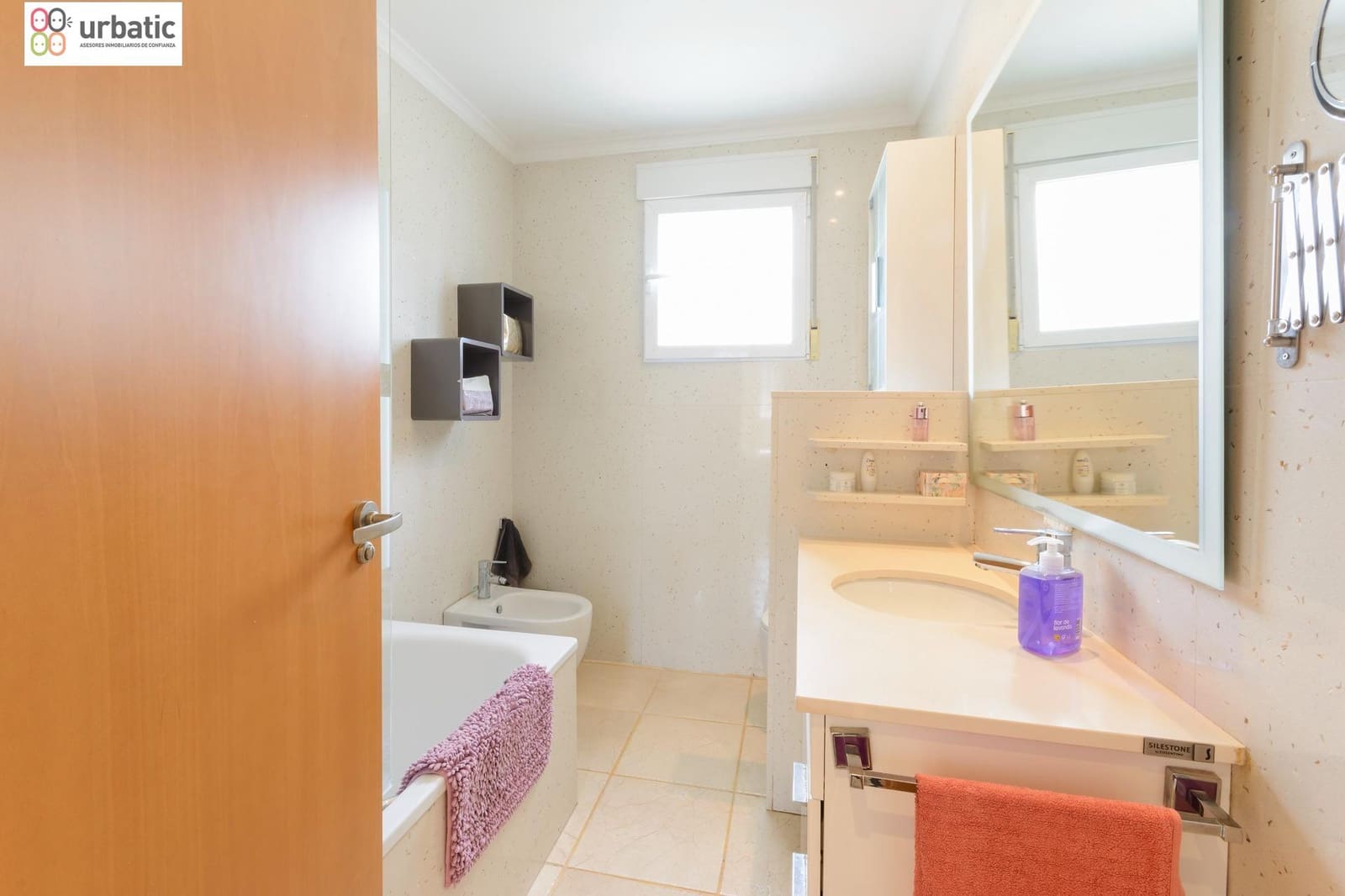 4 Zimmer Villa zu verkaufen in Gandia mit Garage - 415.000 € (Ref: 9882032)