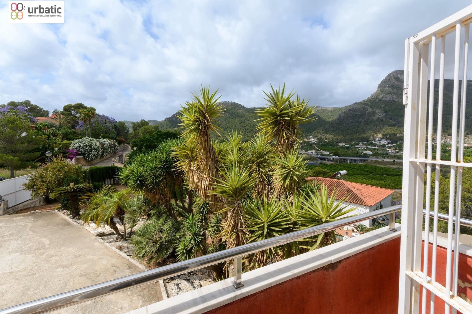 4 Zimmer Villa zu verkaufen in Gandia mit Garage - 415.000 € (Ref: 9882032)