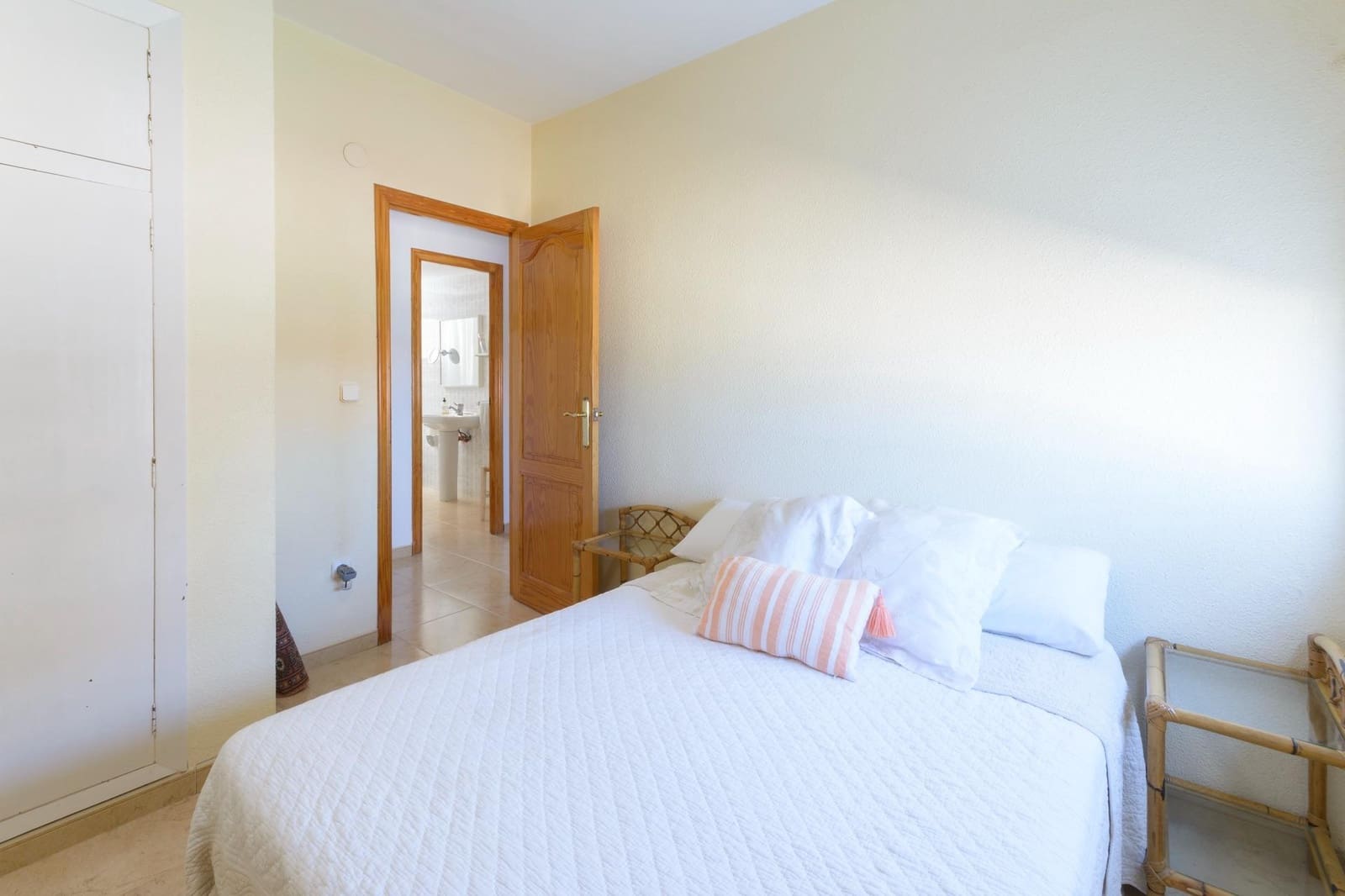 4 bedroom Apartment for sale in Bellreguard - € 250,000 (Ref: 9882033)