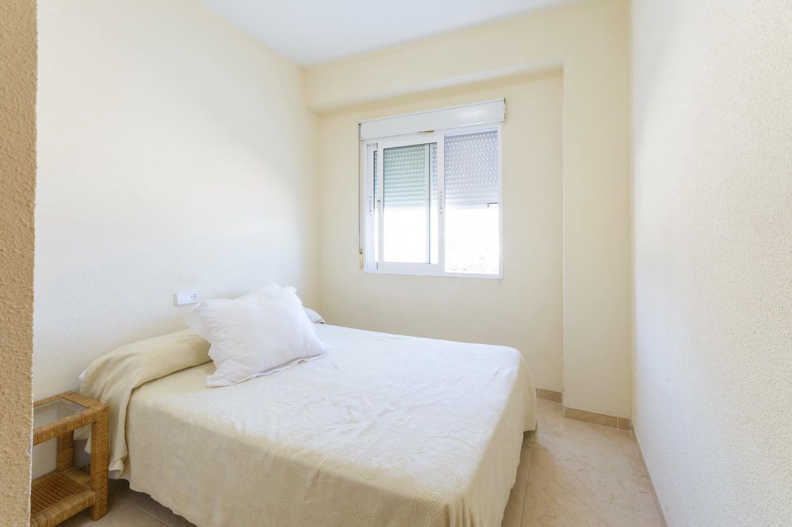 4 bedroom Apartment for sale in Bellreguard - € 250,000 (Ref: 9882033)