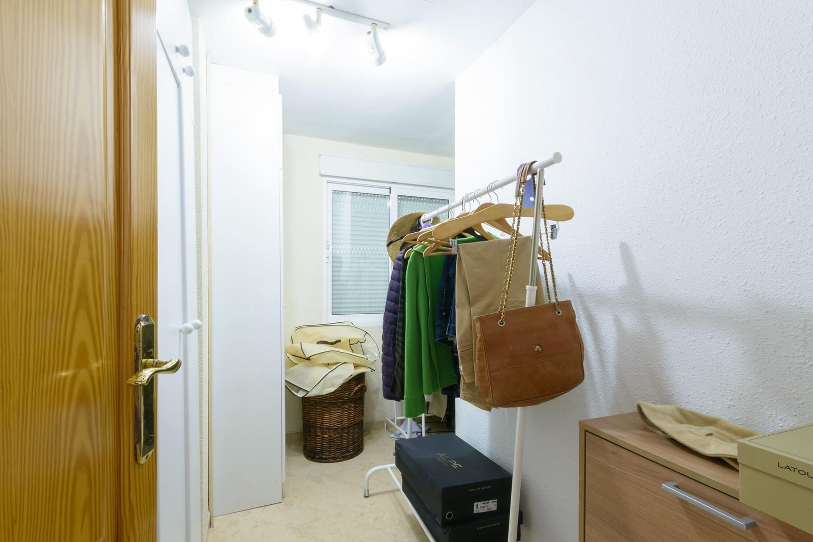 4 bedroom Apartment for sale in Bellreguard - € 250,000 (Ref: 9882033)