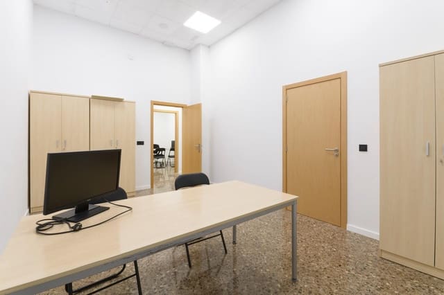 5 camera da letto Ufficio da affittare in Gandia - 300 € (Rif: 9892495)