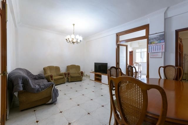 Apartamento de 3 habitaciones en Gandia en venta - 139.900 € (Ref: 9898923)
