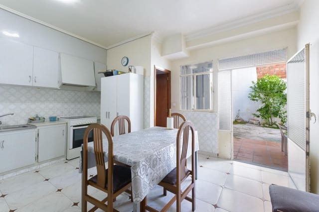 Apartamento de 3 habitaciones en Gandia en venta - 139.900 € (Ref: 9898923)