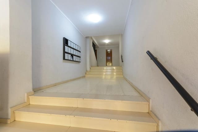 4 makuuhuone Asunto myytävänä paikassa Gandia - 139 000 € (Ref: 9913290)