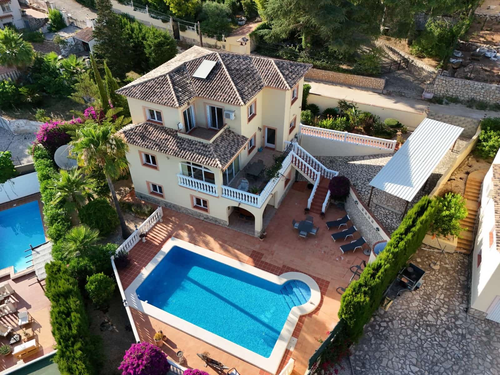 6 sypialnia Willa na sprzedaż w La Drova z basenem garażem - 565 000 € (Ref: 9940077)