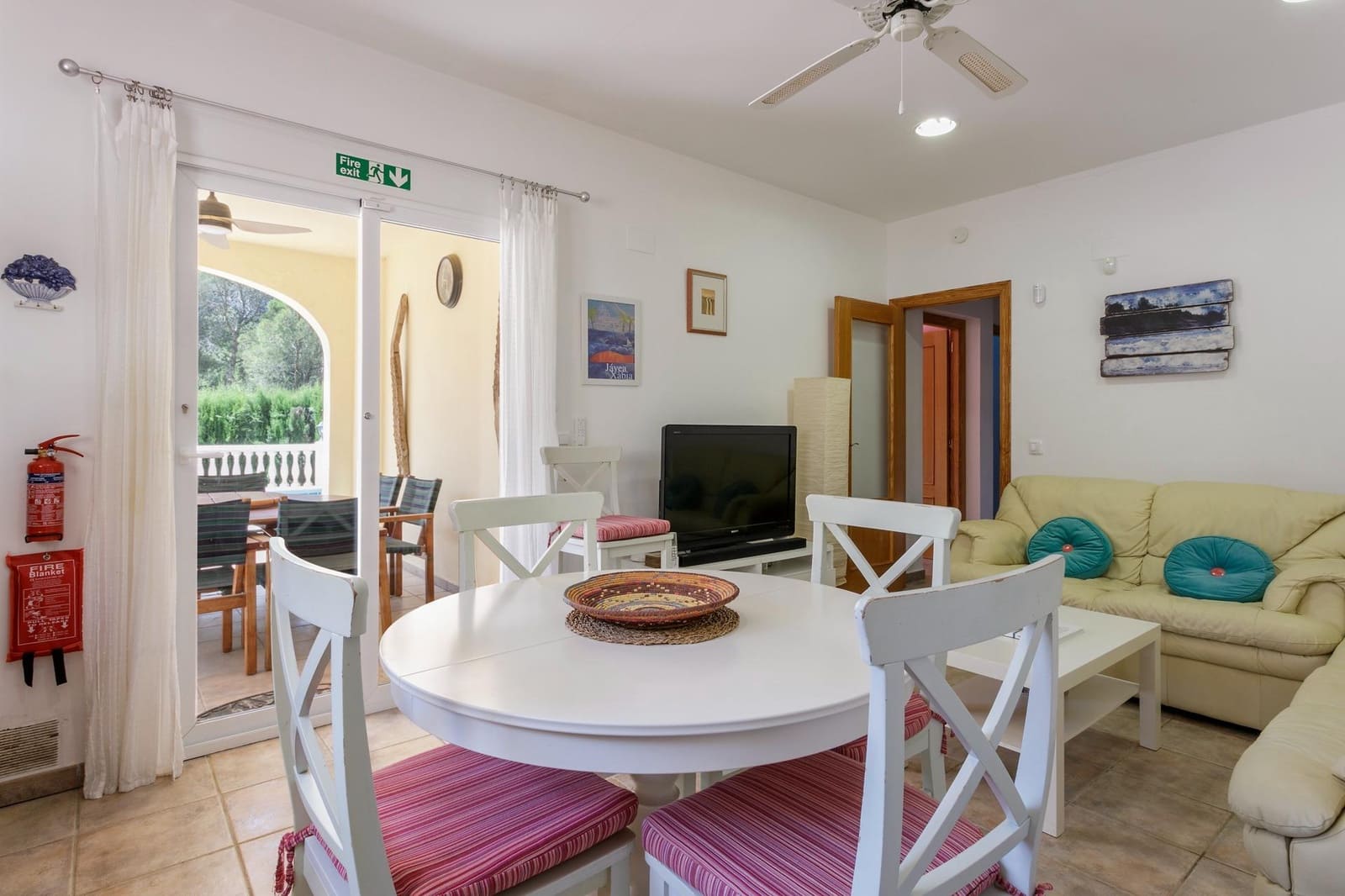 6 sypialnia Willa na sprzedaż w La Drova z basenem garażem - 565 000 € (Ref: 9940077)