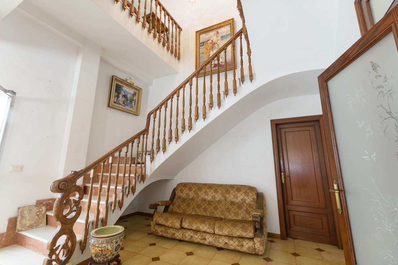 4 bedroom Townhouse for sale in Palma de Gandia with garage - € 225,000 (Ref: 9965385)