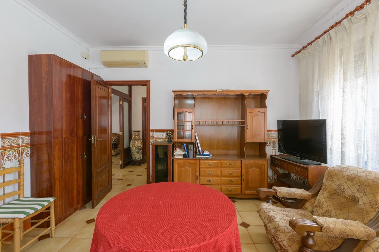 4 bedroom Townhouse for sale in Palma de Gandia with garage - € 225,000 (Ref: 9965385)