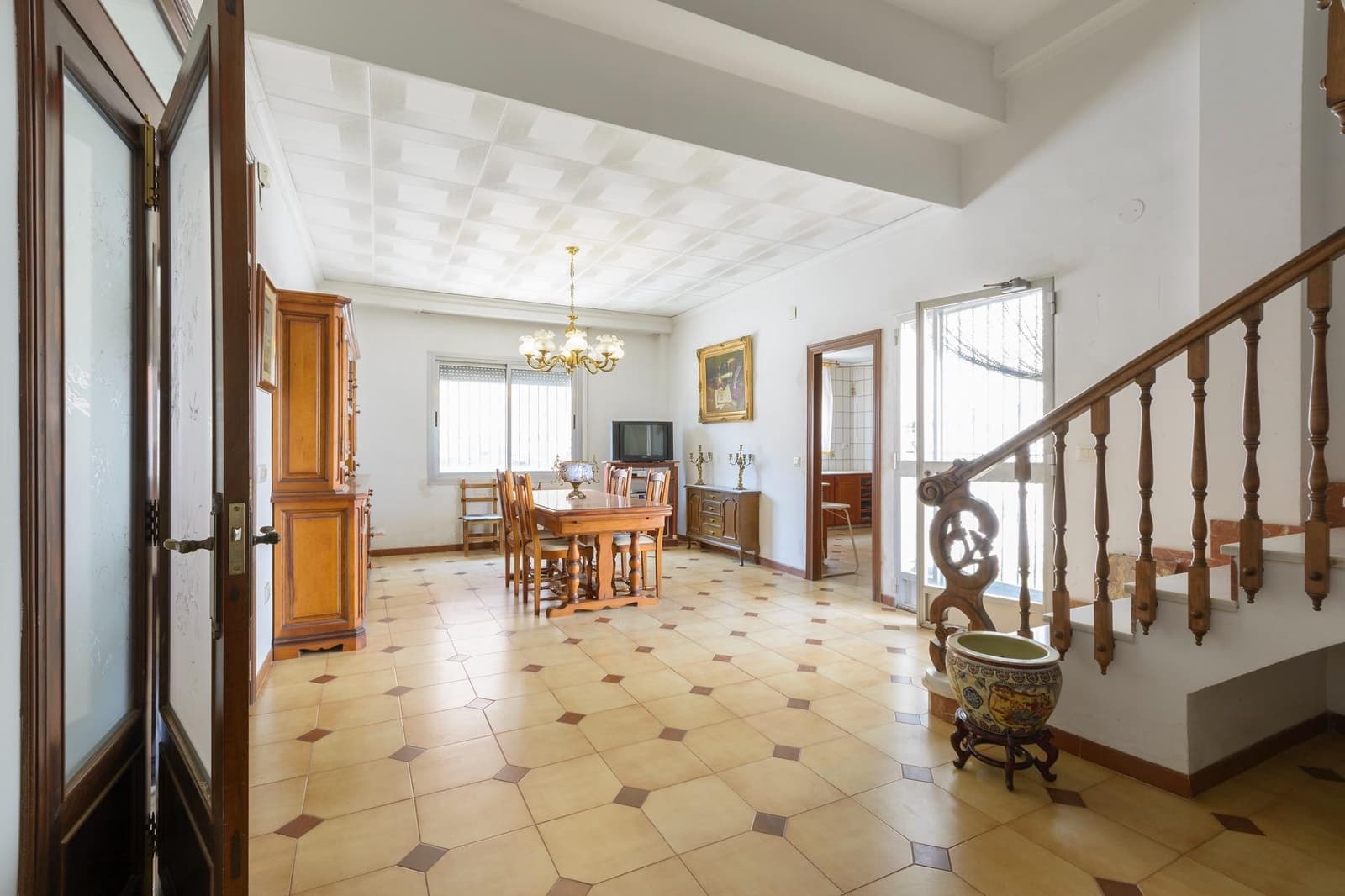 4 bedroom Townhouse for sale in Palma de Gandia with garage - € 225,000 (Ref: 9965385)