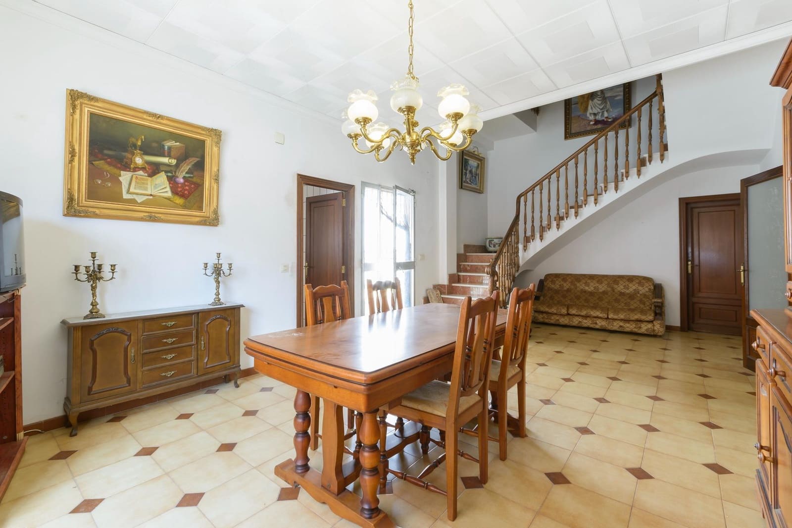 4 bedroom Townhouse for sale in Palma de Gandia with garage - € 225,000 (Ref: 9965385)