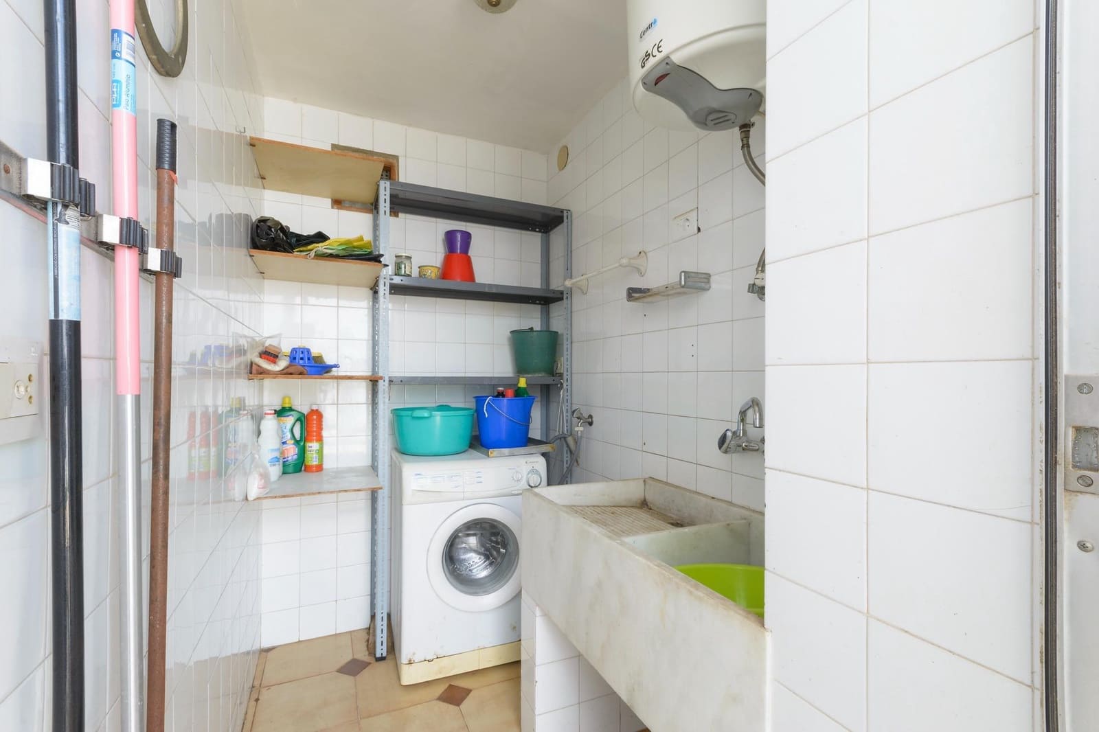 4 bedroom Townhouse for sale in Palma de Gandia with garage - € 225,000 (Ref: 9965385)