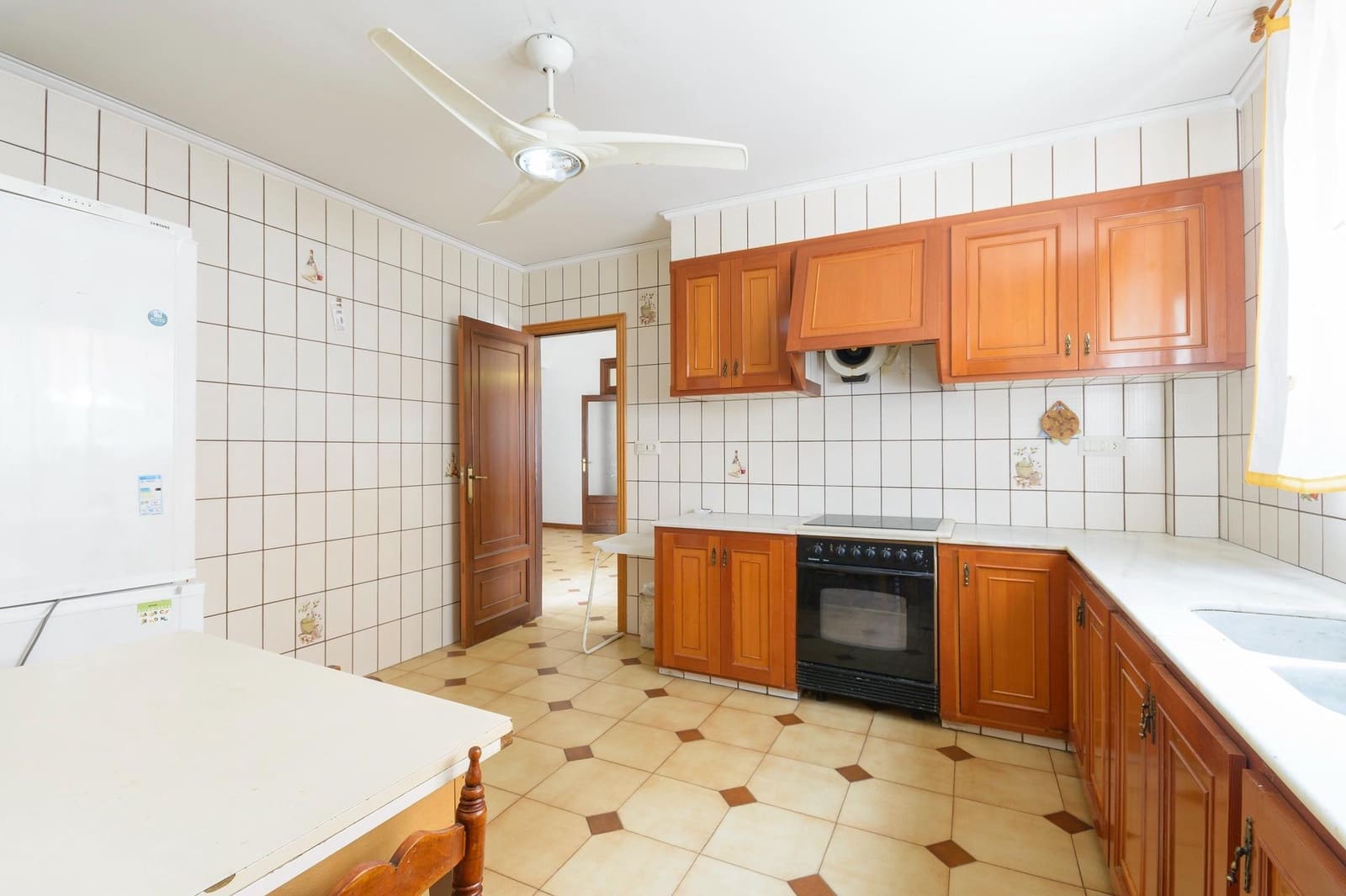 4 bedroom Townhouse for sale in Palma de Gandia with garage - € 225,000 (Ref: 9965385)