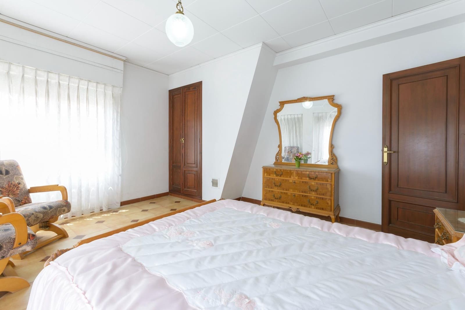 4 bedroom Townhouse for sale in Palma de Gandia with garage - € 225,000 (Ref: 9965385)