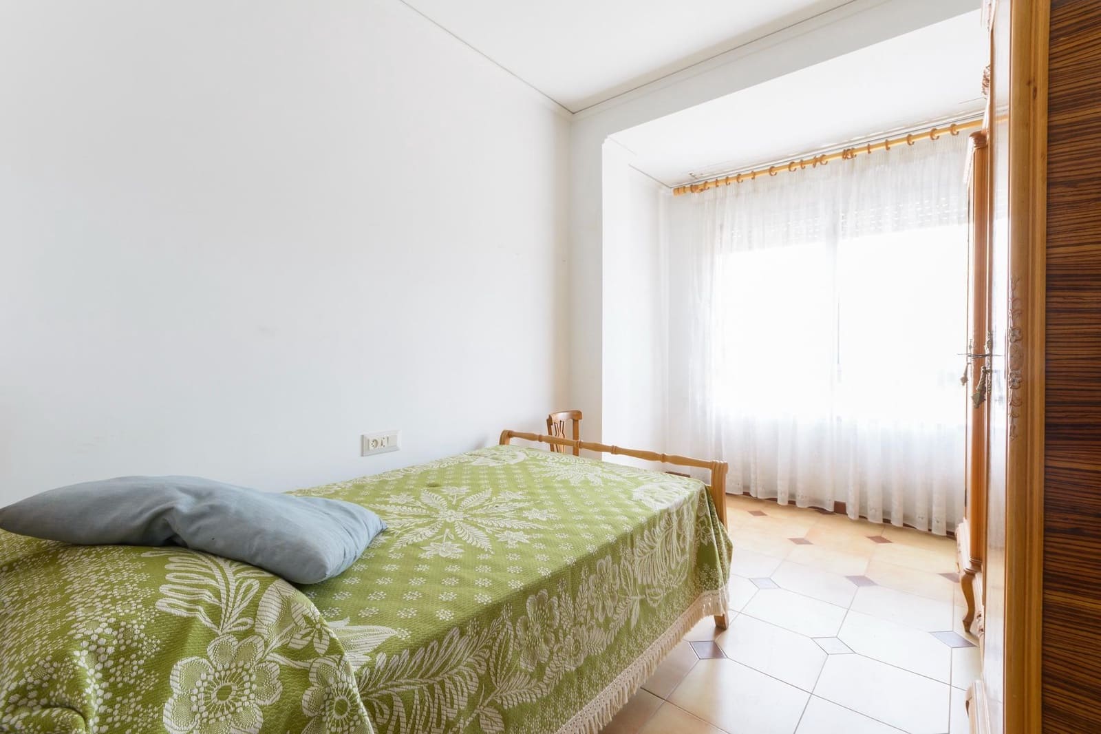 4 bedroom Townhouse for sale in Palma de Gandia with garage - € 225,000 (Ref: 9965385)