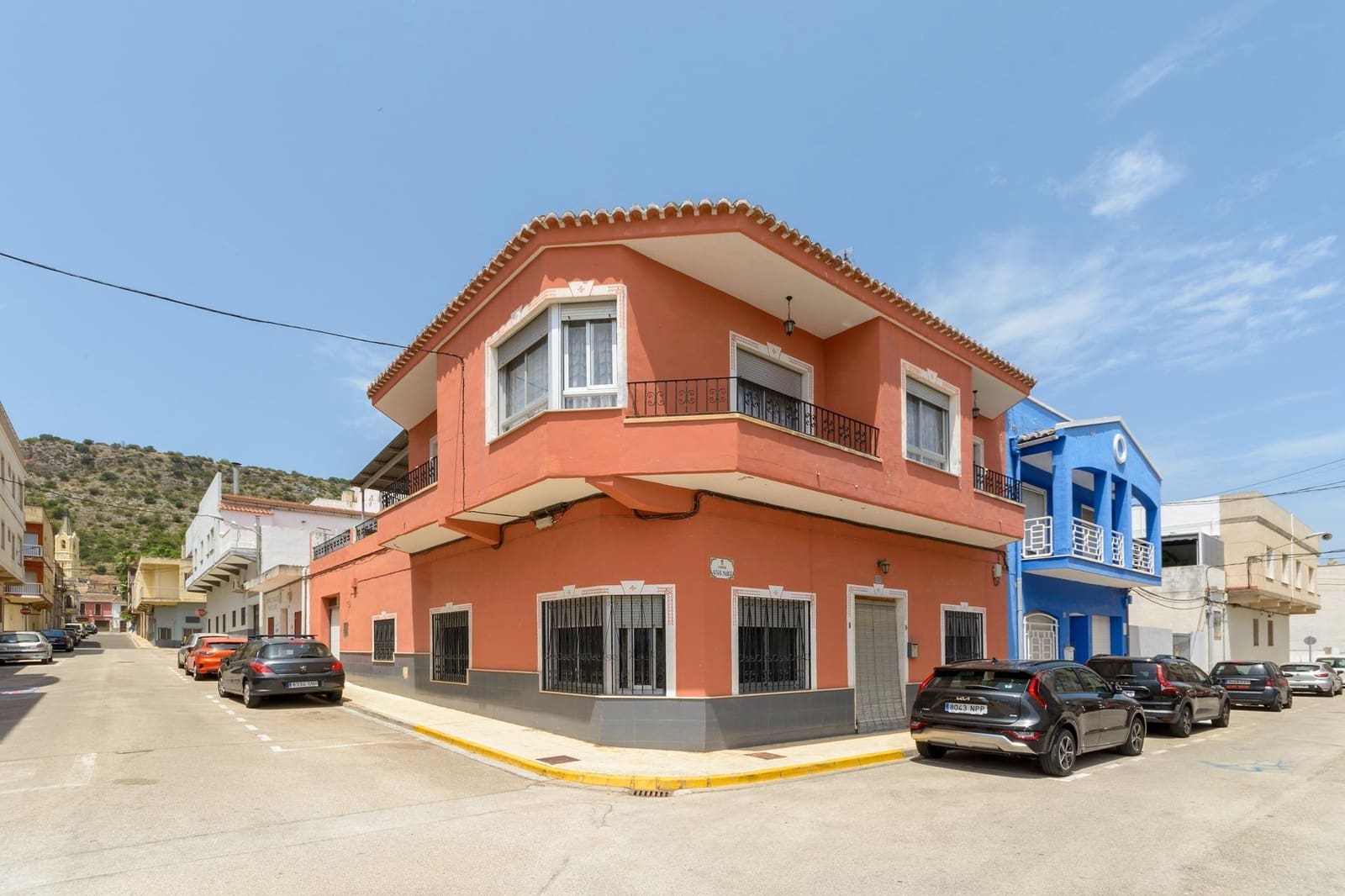 4 bedroom Townhouse for sale in Palma de Gandia with garage - € 225,000 (Ref: 9965385)