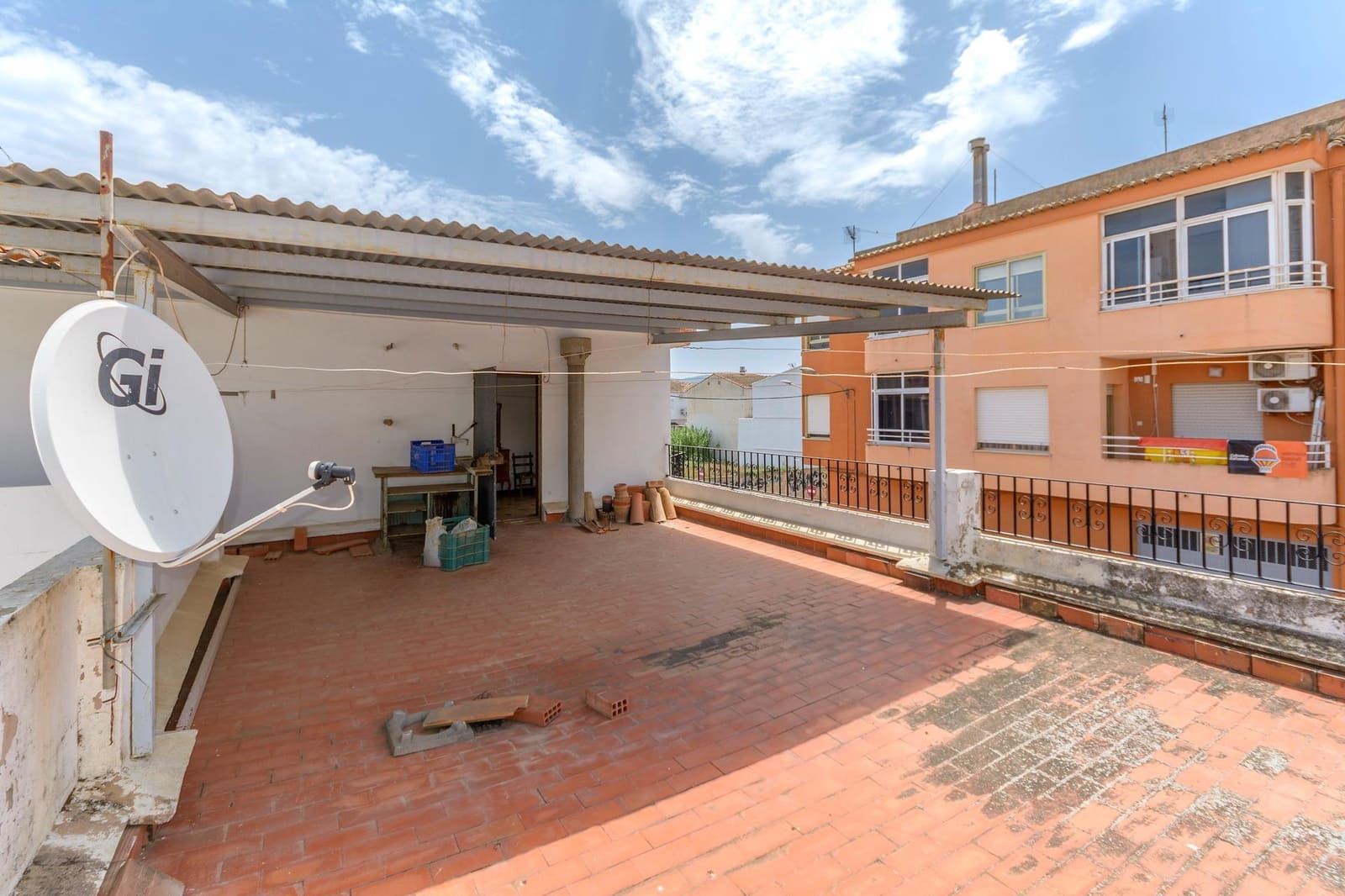 4 bedroom Townhouse for sale in Palma de Gandia with garage - € 225,000 (Ref: 9965385)