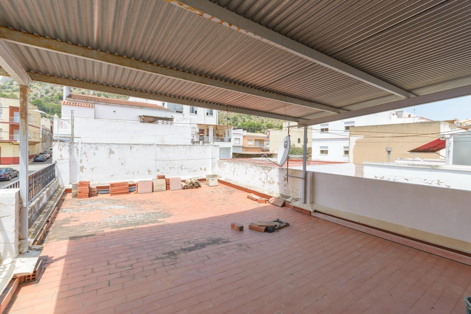 4 bedroom Townhouse for sale in Palma de Gandia with garage - € 225,000 (Ref: 9965385)