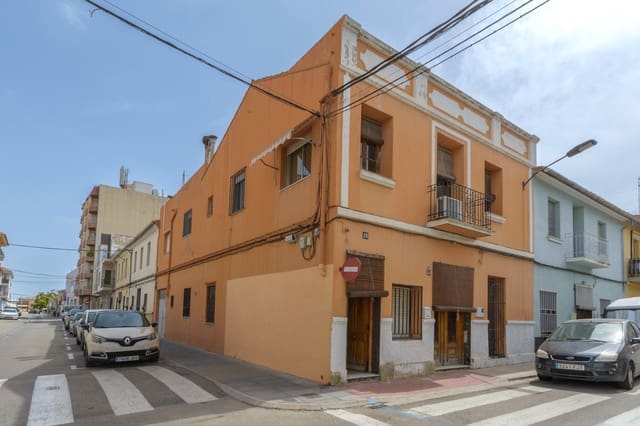 Casa de 8 habitaciones en Real de Gandía en venta con garaje - 198.000 € (Ref: 9970731)